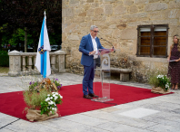 O Concello de Ames réndelle homenaxe ao grupo de cantareiras As Maianas, con motivo do Día de Galicia
