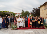 O Concello de Ames réndelle homenaxe ao grupo de cantareiras As Maianas, con motivo do Día de Galicia