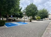 Reubicadas as prazas de aparcamento para persoas con discapacidade da rúa Ameneiral na praza do Concello e no aparcamento con acceso pola rúa Pesqueiras Reubicadas as prazas de aparcamento para persoas con discapacidade da rúa Ameneiral na praza do Concello e no aparcamento con acceso pola rúa Pesqueiras
