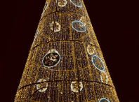 Ames impulsa o comercio e ás celebracións locais cun novo contrato integral de iluminación ornamental para o Nadal e as festas patronais
