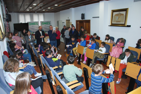 Imaxe da visita do alumnado do CEIP Agro do Muíño