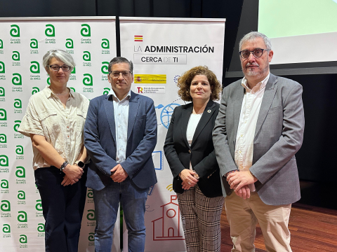 Bertamiráns acolleu hoxe a charla informativa sobre o novo Regulamento de Estranxeiría na que participaron preto de 60 persoas  