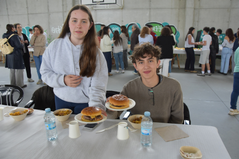 A II Semana Intercultural do IES do Milladoiro remata coa gala e gran xantar solidario