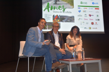 A Casa da Cultura do Milladoiro acolleu a estrea do documental “Ames, terra de acollida” A Casa da Cultura do Milladoiro acolleu a estrea do documental “Ames, terra de acollida”