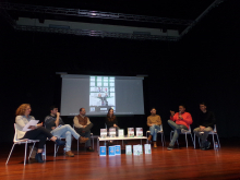 A Casa da Cultura de Bertamiráns foi este mércores pola tarde o escenario dun primeiro encontro para intercambiar valoracións entre representantes da Real Academia Galega, o Concello de Ames, o profesorado e as familias amesás A Casa da Cultura de Bertamiráns foi este mércores pola tarde o escenario dun primeiro encontro para intercambiar valoracións entre representantes da Real Academia Galega, o Concello de Ames, o profesorado e as familias amesás