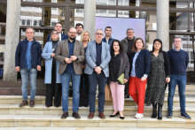 A académica María López Sández, acompañada polos membros da Corporación municipal A académica María López Sández, acompañada polos membros da Corporación municipal