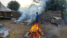 Imaxe dunha cacharela na celebración do San Xoán 2022 na parroquia de Ortoño Imaxe dunha cacharela na celebración do San Xoán 2022 na parroquia de Ortoño