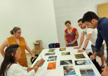 O xurado desta edición, deliberando para decidir os gañadores O xurado desta edición, deliberando para decidir os gañadores