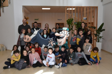 Imaxe do alumnado do CEIP de Barouta que participou na visita a CLUN