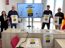 Preséntase a campaña “Non é Culpable” para concienciar á veciñanza sobre as molestias e danos causados polos ouriños dos cans na rúa Preséntase a campaña “Non é Culpable” para concienciar á veciñanza sobre as molestias e danos causados polos ouriños dos cans na rúa