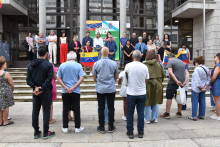 O Concello de Ames garda un minuto de silencio en solidariedade coas vítimas de Venezuela