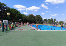 Os carnés de usuario/a das piscinas municipais descubertas poden solicitarse dende o 1 de xuño